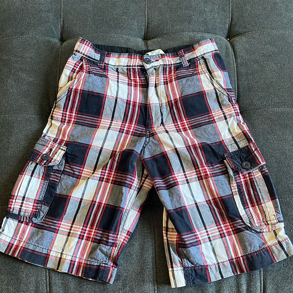 Boys size 16 white, black and red plaid cargo shorts